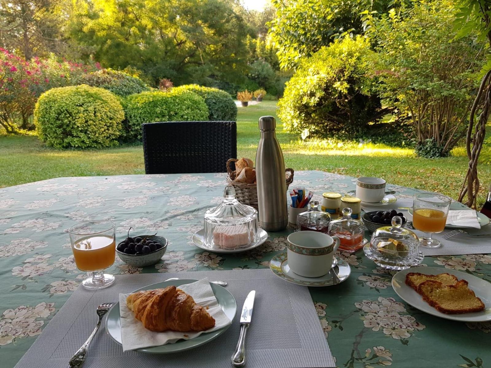 Villa De Miha Valbonne Eksteriør billede